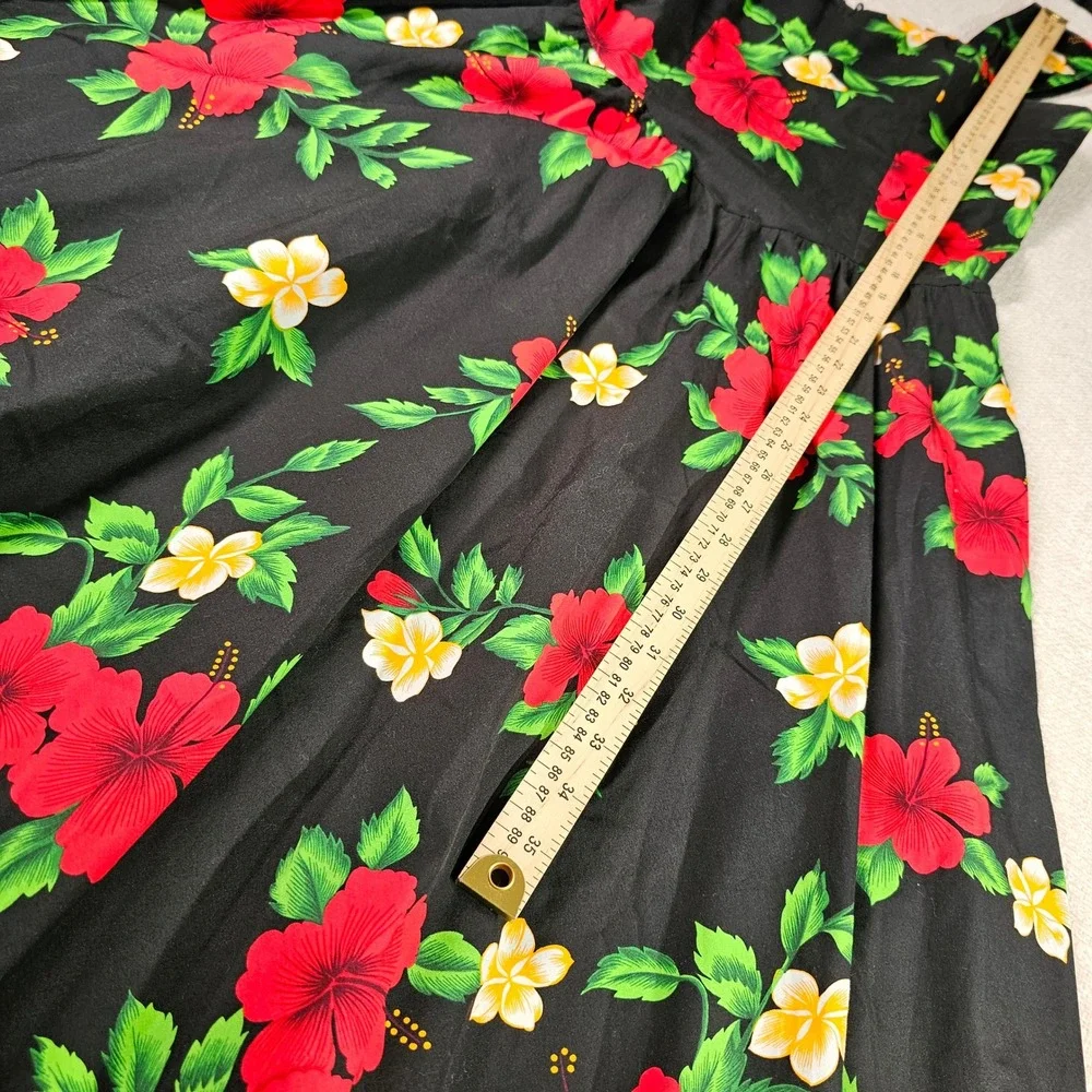 Vintage Royal Creations Hawaiian Dress‎ Black Red Hibiscus Floral Midi Smocked M